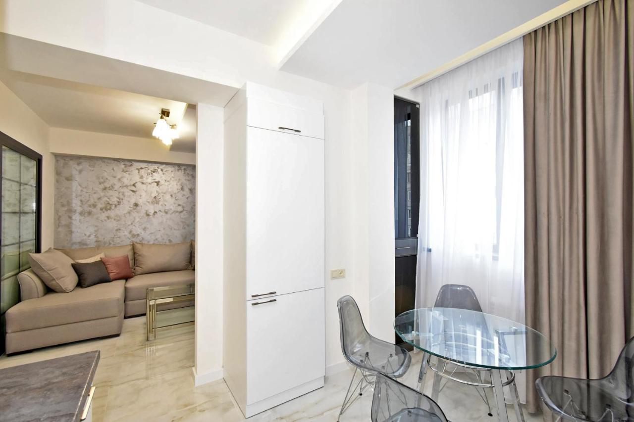 Apart House In Centr Koghbaci Strit Erevan Exterior foto