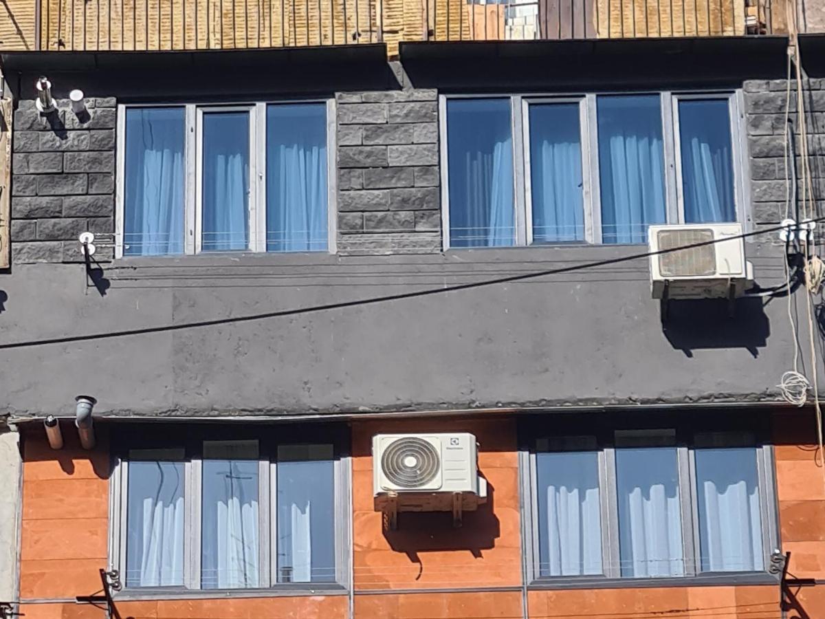 Apart House In Centr Koghbaci Strit Erevan Exterior foto