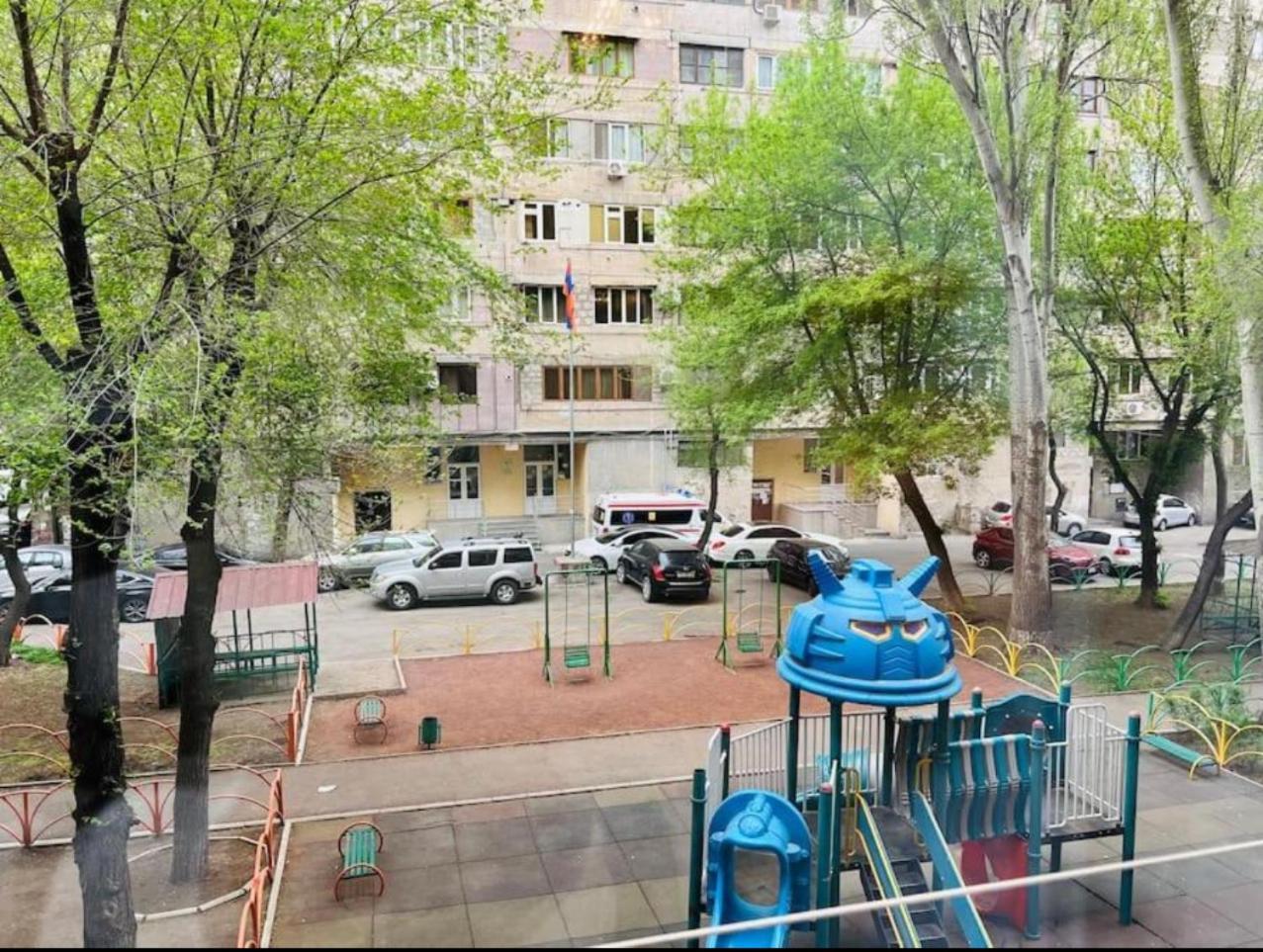 Apart House In Centr Koghbaci Strit Erevan Exterior foto